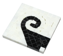 Load image into Gallery viewer, Thassos White Wave Corner Black 4x4